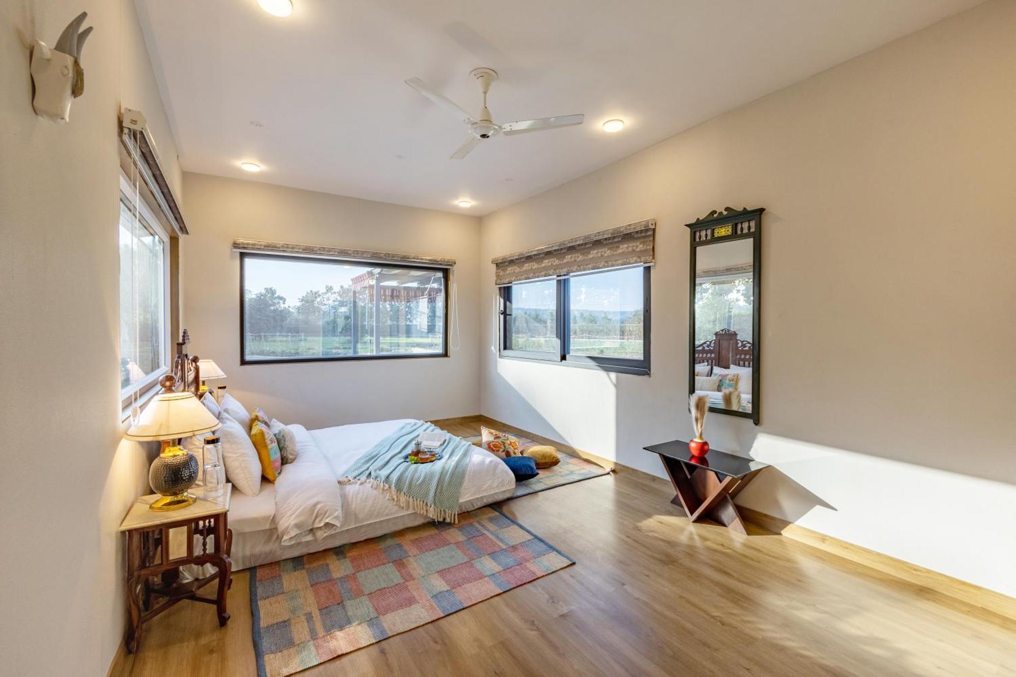 Elivaas Hidden Oasis 4Bhk With Pool, Mud House & Container House Villa Dhauj Eksteriør billede