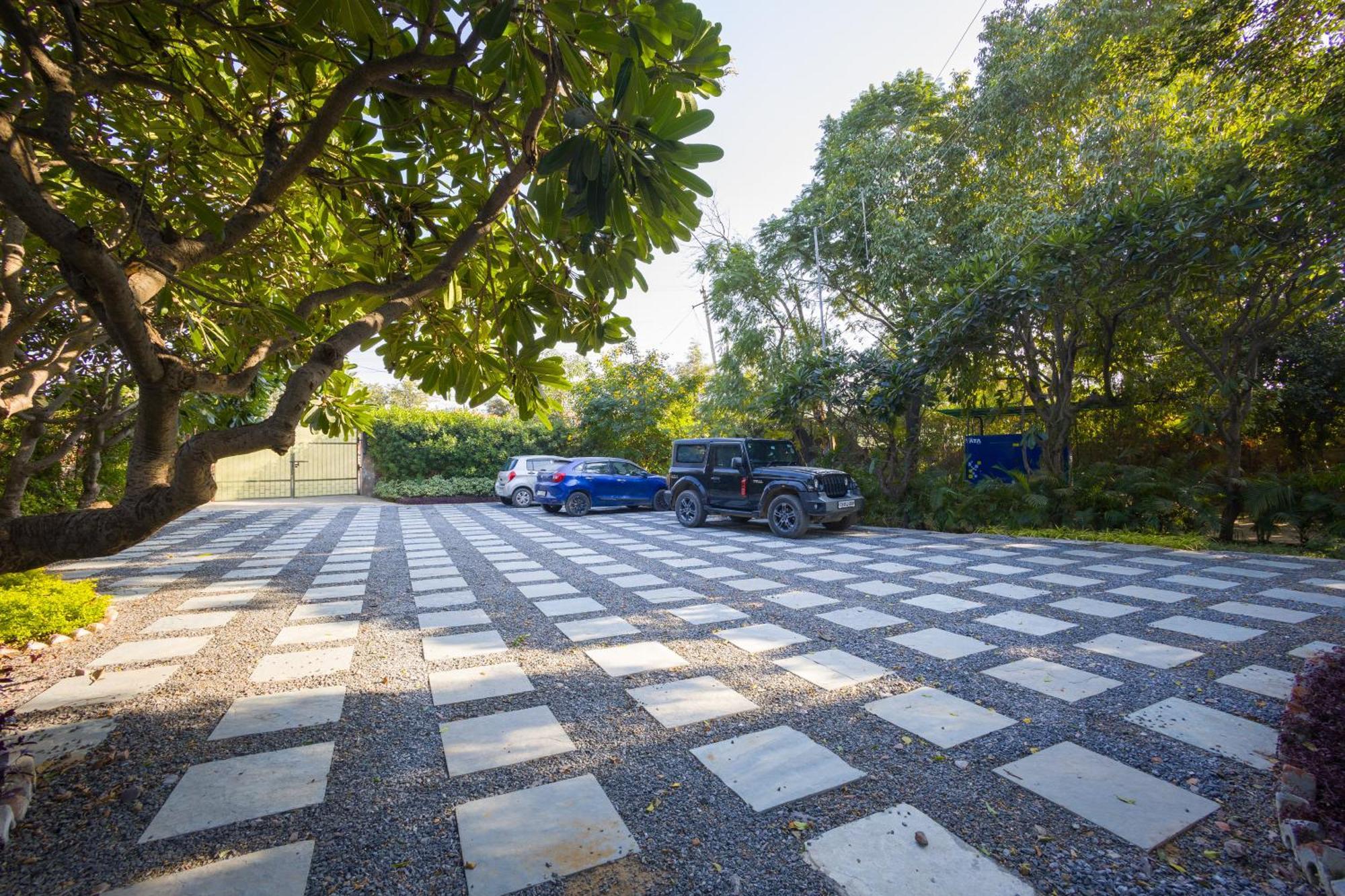 Elivaas Hidden Oasis 4Bhk With Pool, Mud House & Container House Villa Dhauj Eksteriør billede